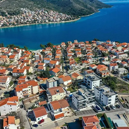 公寓 Luxury Pia With Swimming Pool And Grill