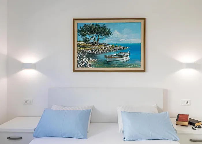 Luxury Pia With Swimming Pool And Grill Traù