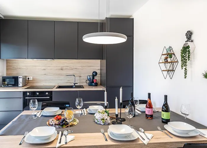 Luxury Pia With Swimming Pool And Grill Apartmán *