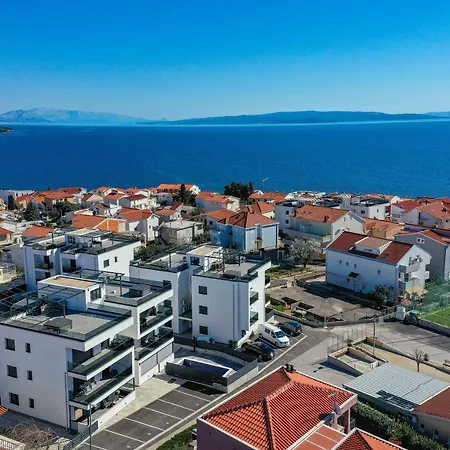 Luxury Pia With Swimming Pool And Grill شقة *