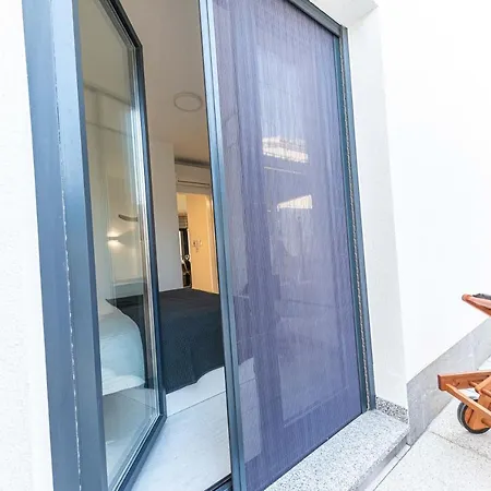Luxury Pia With Swimming Pool And Grill Apartament *