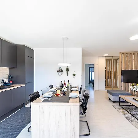 Luxury Pia With Swimming Pool And Grill Trogir